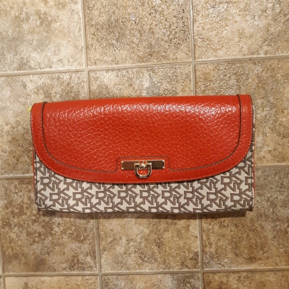 DKNY Jacquard Fabric Convertible Leather Clutch Logo Bag. - Picture 1 of 8